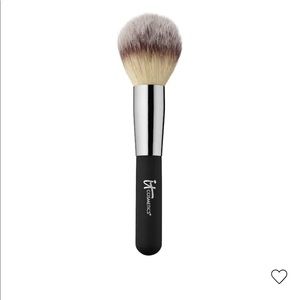 NWT! IT Cosmetics Heavenly Luxe Powder Brush #8